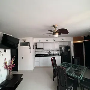 https://encantador-apto-en-el-rodadero-frente-a-la-playa.santamartahotels.net