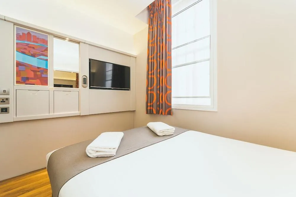 Point A Hotel London Canary Wharf