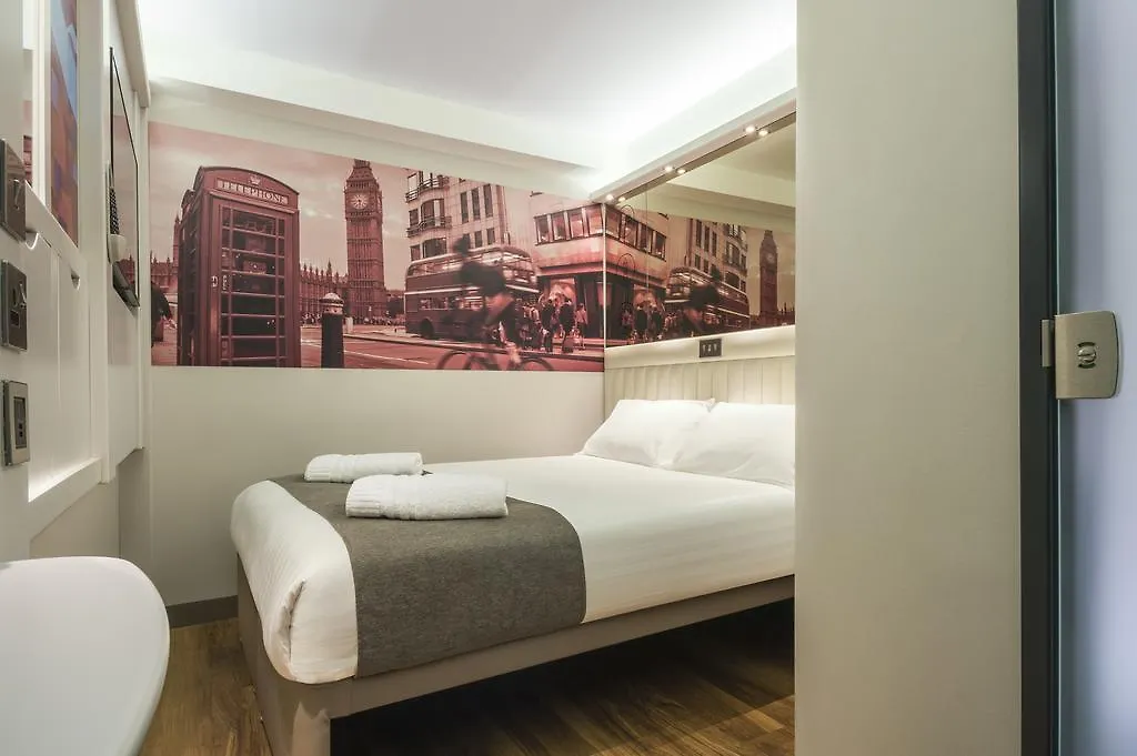 Point A Hotel London Canary Wharf