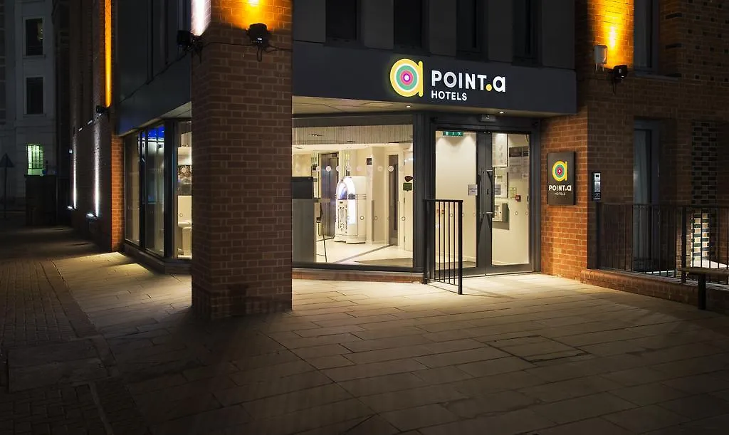 Point A Hotel London Canary Wharf 3*,