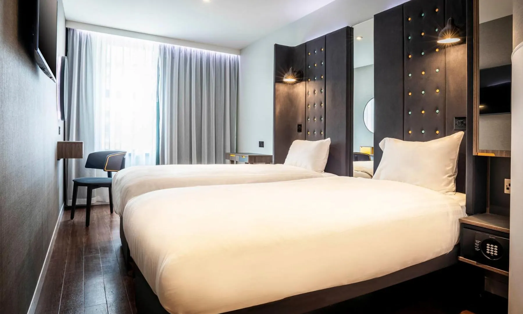 ***  Point A Hotel London Canary Wharf United Kingdom