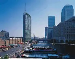 Point A Hotel London Canary Wharf