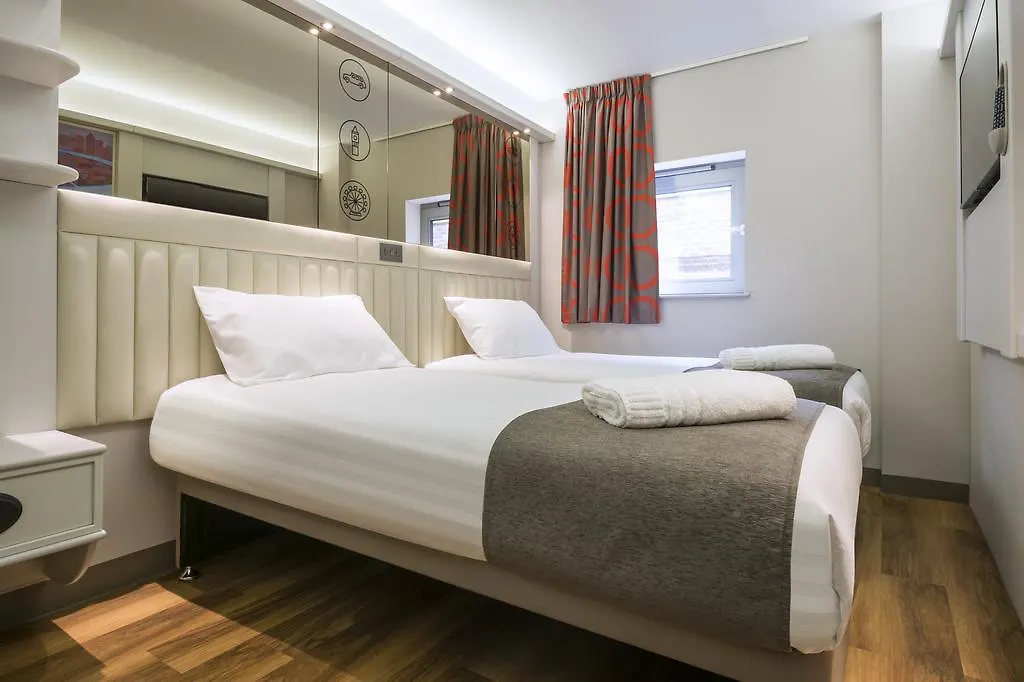 Point A Hotel London Canary Wharf 3*,  United Kingdom